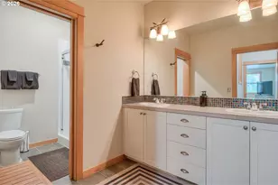 57135 Fremont Dr, Bend, OR 97707 - Photo 18