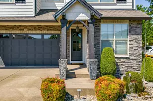 15397 SE Pioneer Dr, Clackamas, OR 97015 - Photo 2