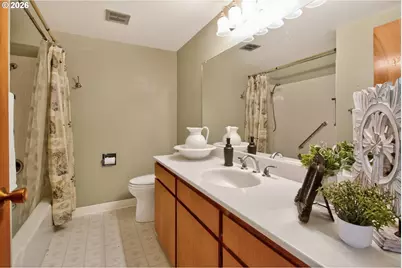 15645 SW Queen Victoria Pl, King City, OR 97224 - Photo 22