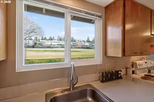 15645 SW Queen Victoria Pl, King City, OR 97224 - Photo 16