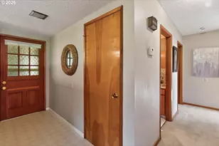 15645 SW Queen Victoria Pl, King City, OR 97224 - Photo 4