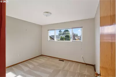 15645 SW Queen Victoria Pl, King City, OR 97224 - Photo 20