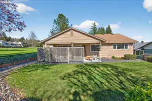 15645 SW Queen Victoria Pl, King City, OR 97224 - Photo 30