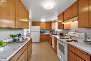 15645 SW Queen Victoria Pl, King City, OR 97224 - Photo 14