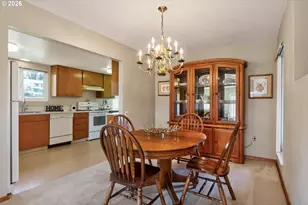 15645 SW Queen Victoria Pl, King City, OR 97224 - Photo 10