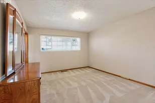 15645 SW Queen Victoria Pl, King City, OR 97224 - Photo 18