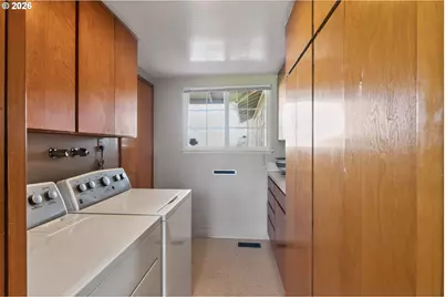 15645 SW Queen Victoria Pl, King City, OR 97224 - Photo 24