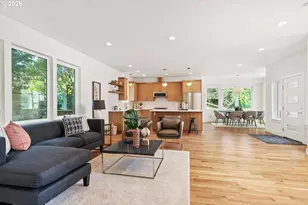 3791 NE Roselawn St, Portland, OR 97211 - Photo 6