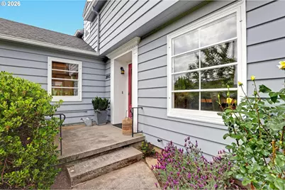 2845 NE Dunckley St, Portland, OR 97212 - Photo 4