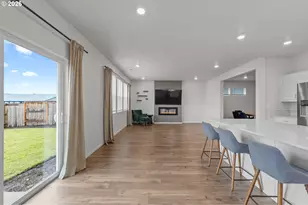 2390 Halter Dr, Woodburn, OR 97071 - Photo 8