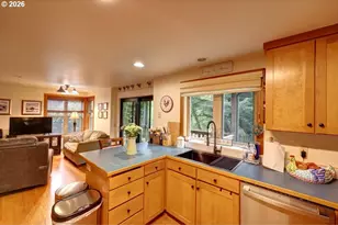 615 N Larch St, Cannon Beach, OR 97110 - Photo 10