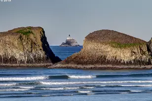 615 N Larch St, Cannon Beach, OR 97110 - Photo 38