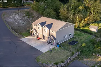 364 Cemetery Rd, Castle Rock, WA 98611 - Photo 2