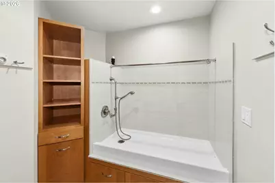 4445 NW Malhuer Ave, Portland, OR 97229 - Photo 18