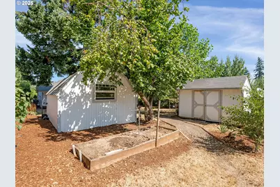 19600 S South End Rd, Oregon City, OR 97045 - Photo 36