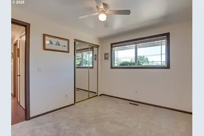 19600 S South End Rd, Oregon City, OR 97045 - Photo 28