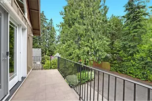 9020 SW 25th Ave, Portland, OR 97219 - Photo 20