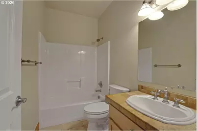 9020 SW 25th Ave, Portland, OR 97219 - Photo 16