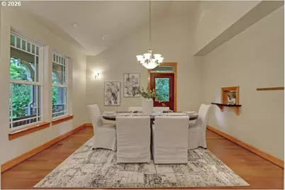 9020 SW 25th Ave, Portland, OR 97219 - Photo 4