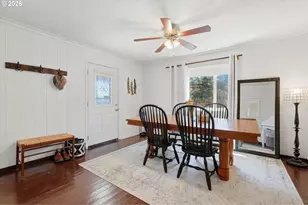 1313 NW Couch St, Camas, WA 98607 - Photo 4
