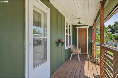 1313 NW Couch St, Camas, WA 98607 - Photo 2