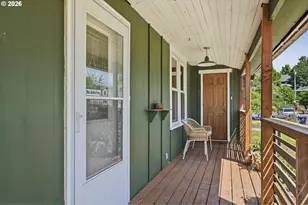 1313 NW Couch St, Camas, WA 98607 - Photo 2