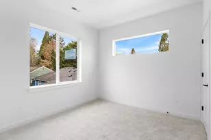 7187 SE Crystal Springs Blvd, Portland, OR 97206 - Photo 12