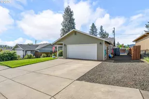 170 Addison Ave, Sutherlin, OR 97479 - Photo 36