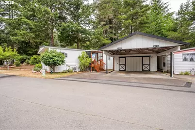 640 Village Pines Dr, Coos Bay, OR 97420 - Photo 28