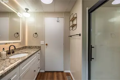 640 Village Pines Dr, Coos Bay, OR 97420 - Photo 22