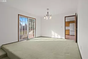 620 NW Queens Ct, Hillsboro, OR 97124 - Photo 10