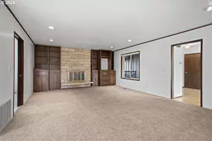 620 NW Queens Ct, Hillsboro, OR 97124 - Photo 18