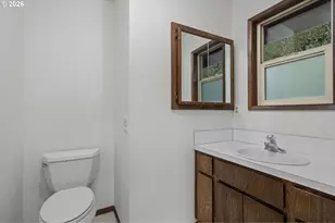 620 NW Queens Ct, Hillsboro, OR 97124 - Photo 28