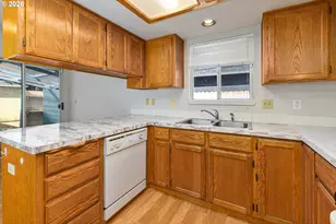 9707 SE Reedway St, Portland, OR 97266 - Photo 14