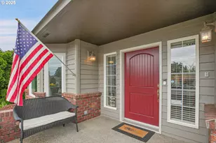 620 Barbary Ct, Gladstone, OR 97027 - Photo 8