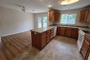 863 W First Ave, Sutherlin, OR 97479 - Photo 8