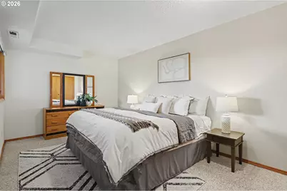 8011 SE 108th Ave, Portland, OR 97266 - Photo 36