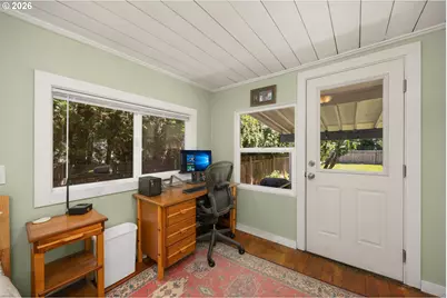 1025 Pine St, Hood River, OR 97031 - Photo 16