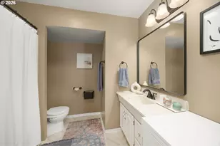 1025 Pine St, Hood River, OR 97031 - Photo 10