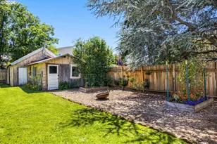 1025 Pine St, Hood River, OR 97031 - Photo 20
