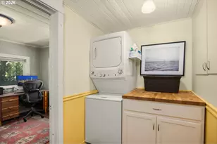 1025 Pine St, Hood River, OR 97031 - Photo 14