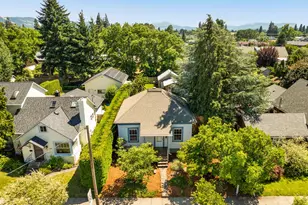 1025 Pine St, Hood River, OR 97031 - Photo 2