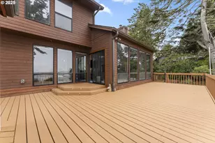 620 John Ave, Coos Bay, OR 97420 - Photo 42