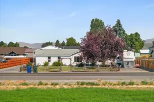 3310 Cedar St, Baker City, OR 97814 - Photo 2