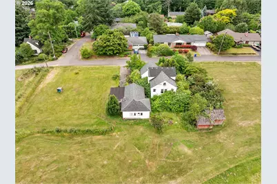 2119 SW Nevada Ct, Portland, OR 97219 - Photo 10