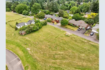 2119 SW Nevada Ct, Portland, OR 97219 - Photo 18