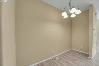 1070 SE Nazomi Ave, Hillsboro, OR 97123 - Photo 8