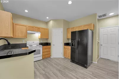 1070 SE Nazomi Ave, Hillsboro, OR 97123 - Photo 12