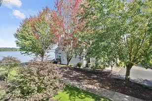 707 N Hayden Island Dr, Portland, OR 97217 - Photo 32