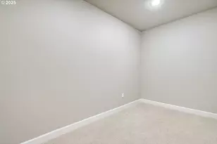 707 N Hayden Island Dr, Portland, OR 97217 - Photo 24